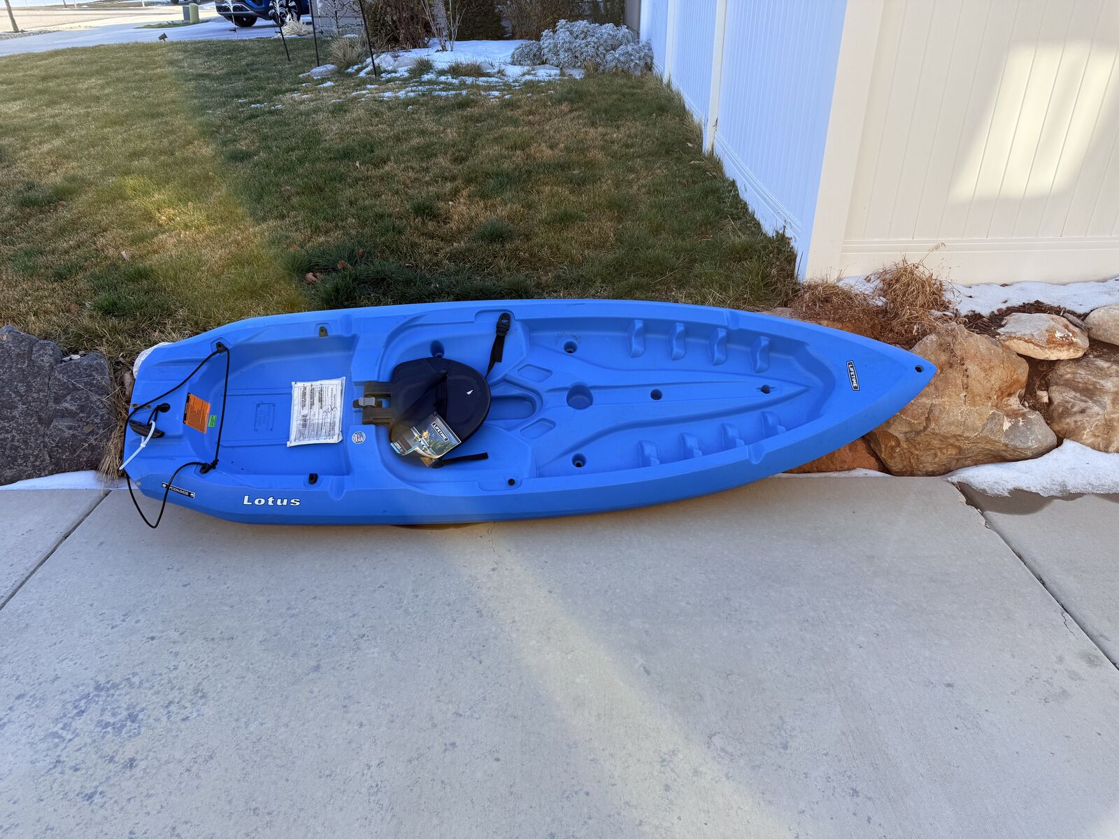 Lifetime lotus 80 kayak