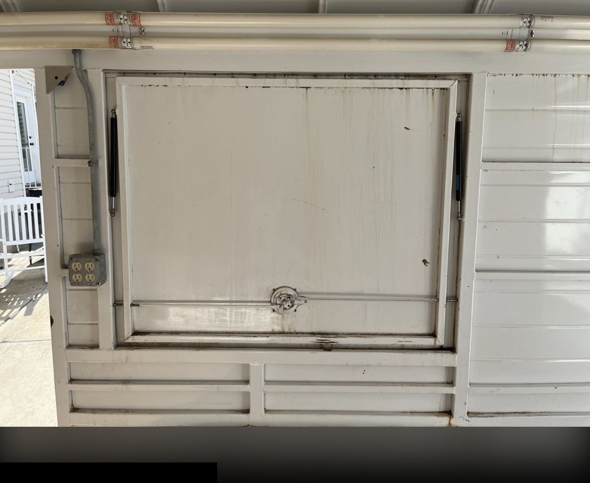 Main image 6