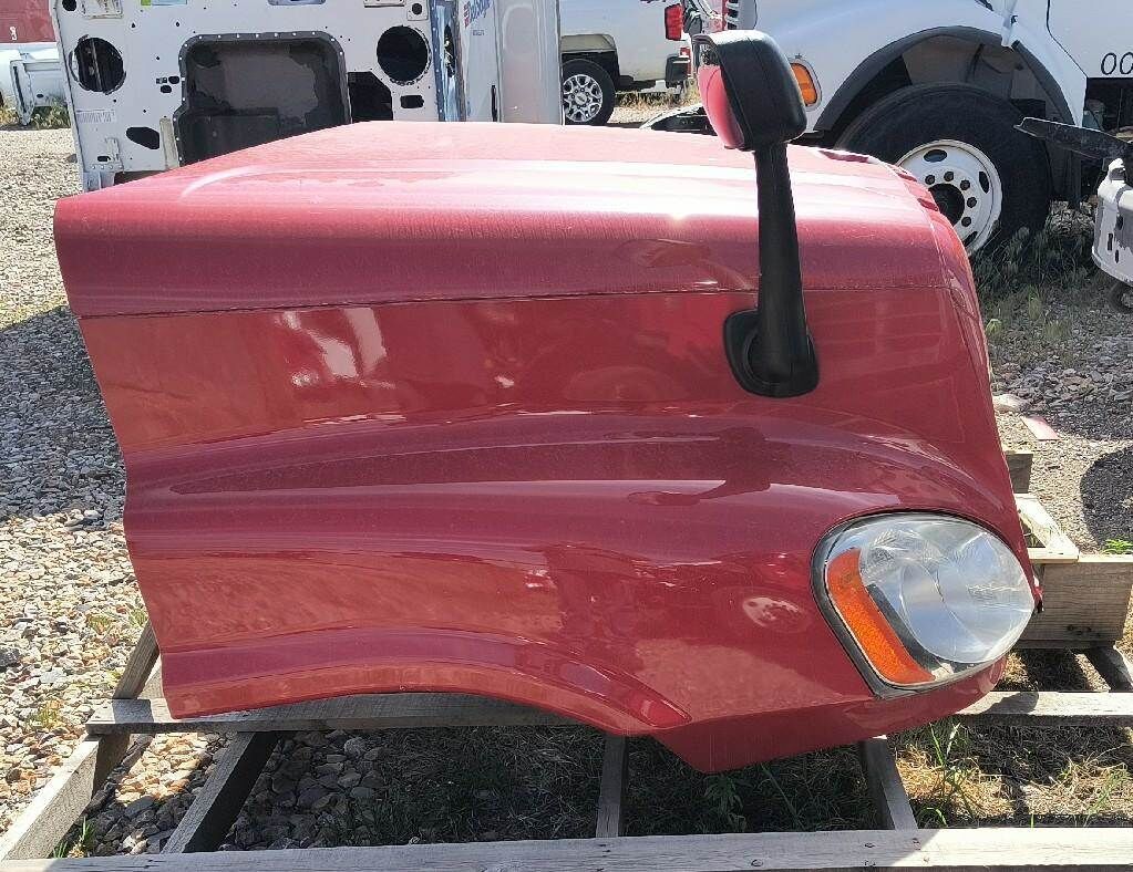 Freightliner Cascadia 125 Hood