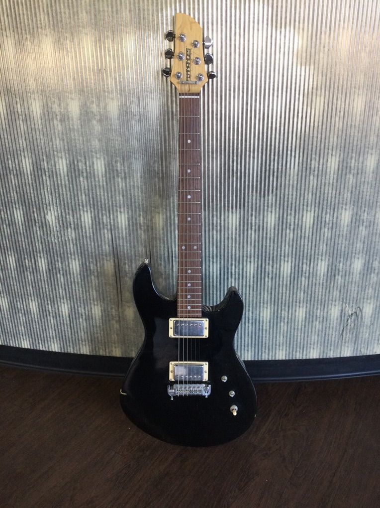 Fernandes Guitar.    #E75013410