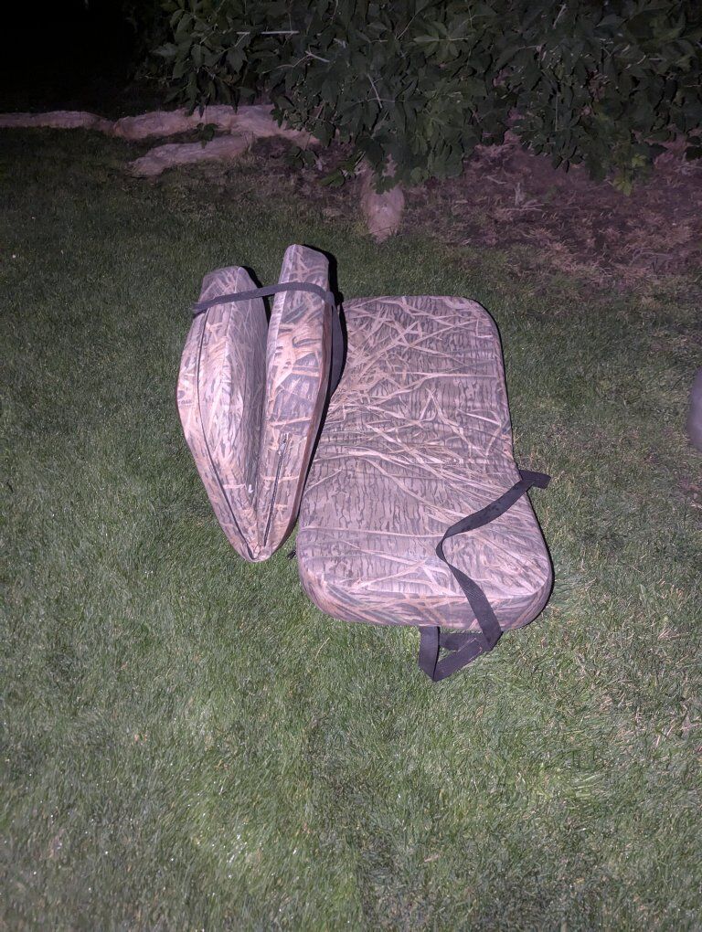 OUTDOOR HUNTING FISHING RECREATIONAL CHAIRS