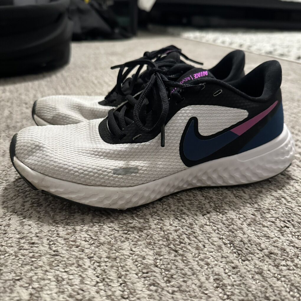 Nike Revolution Shoes - Women’s Size 7