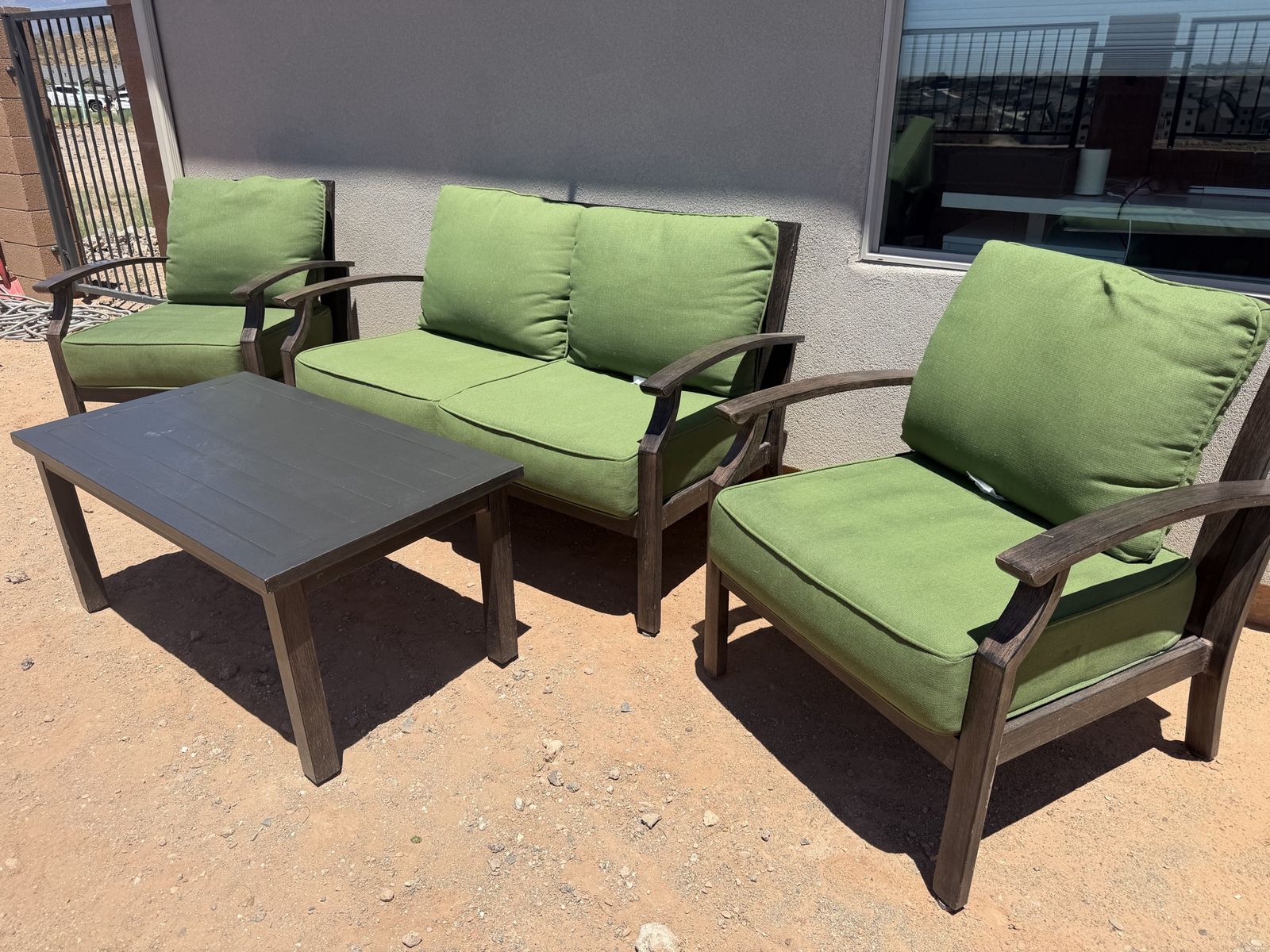Beautiful Outdoor Patio Furniture Set - 2 Chairs, Loveseat & Coffee Table with Green Cushions