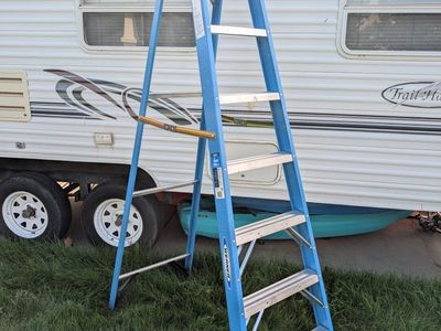 WERNER 8Ft Type I Fiberglass A Frame Step Ladder- 250lb Capacity- Like New/Perfect Condition!