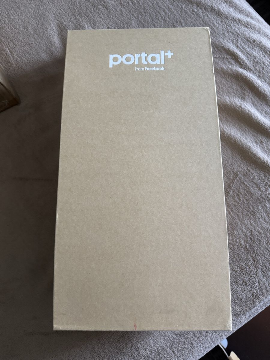 Meta Facebook Portal+ Plus Smart Video Calling Device 14-inch Display White - Excellent Condition