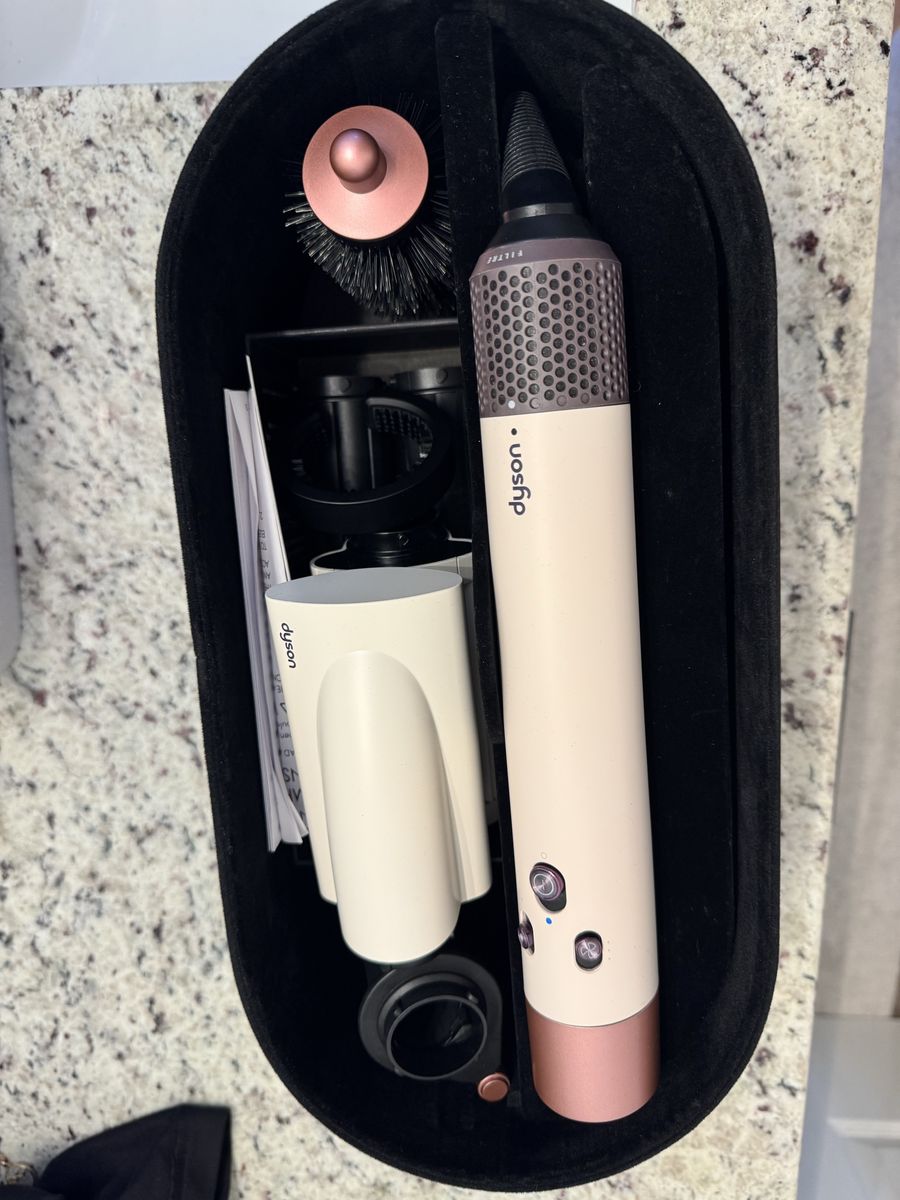 Dyson Air Wrap