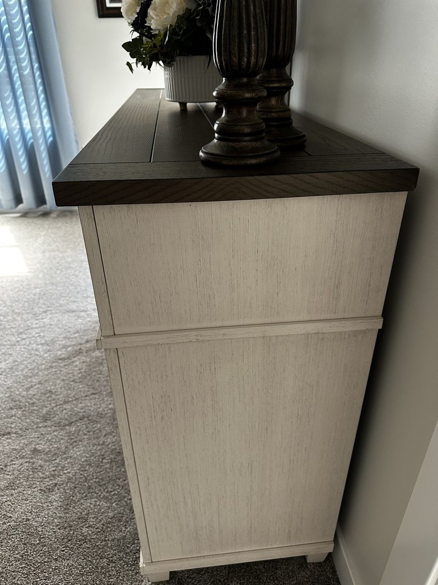 Main image 2