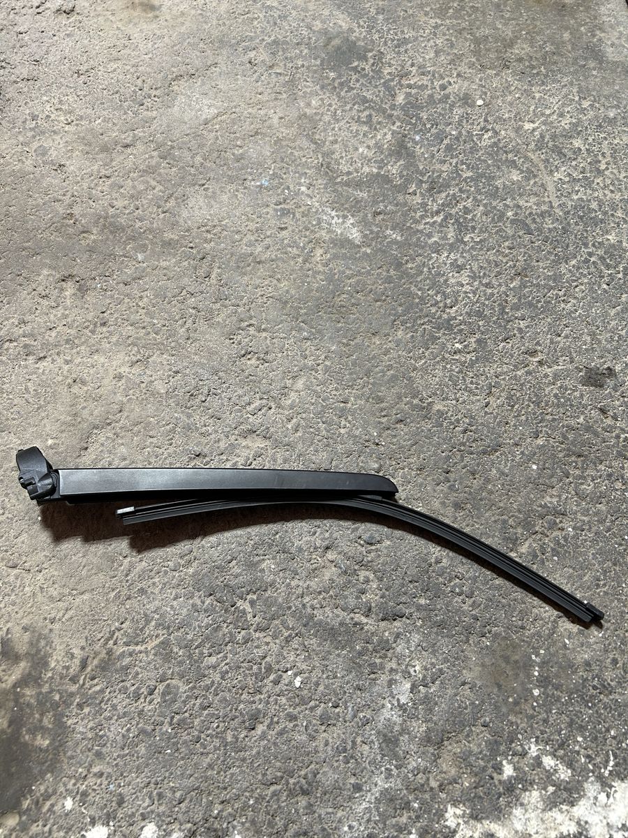 15-20 Audi Q7 Rear Windsheild Wiper