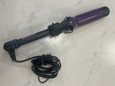 Hot Tools Ceramic 1.5” Curling Iron