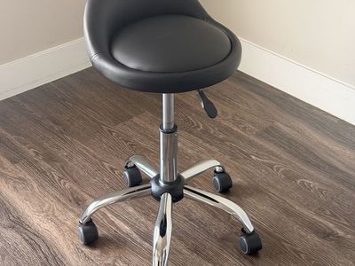 Adjustable Black PU Leather Swivel Rolling Stool with Chrome Base and Wheels