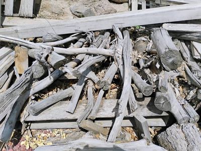 Free firewood and pallets
