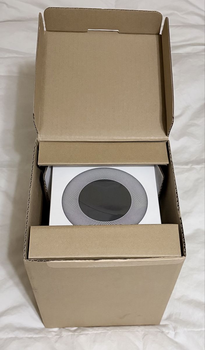 HomePods, stereo pair. Factory sealed. 100%,MINt!