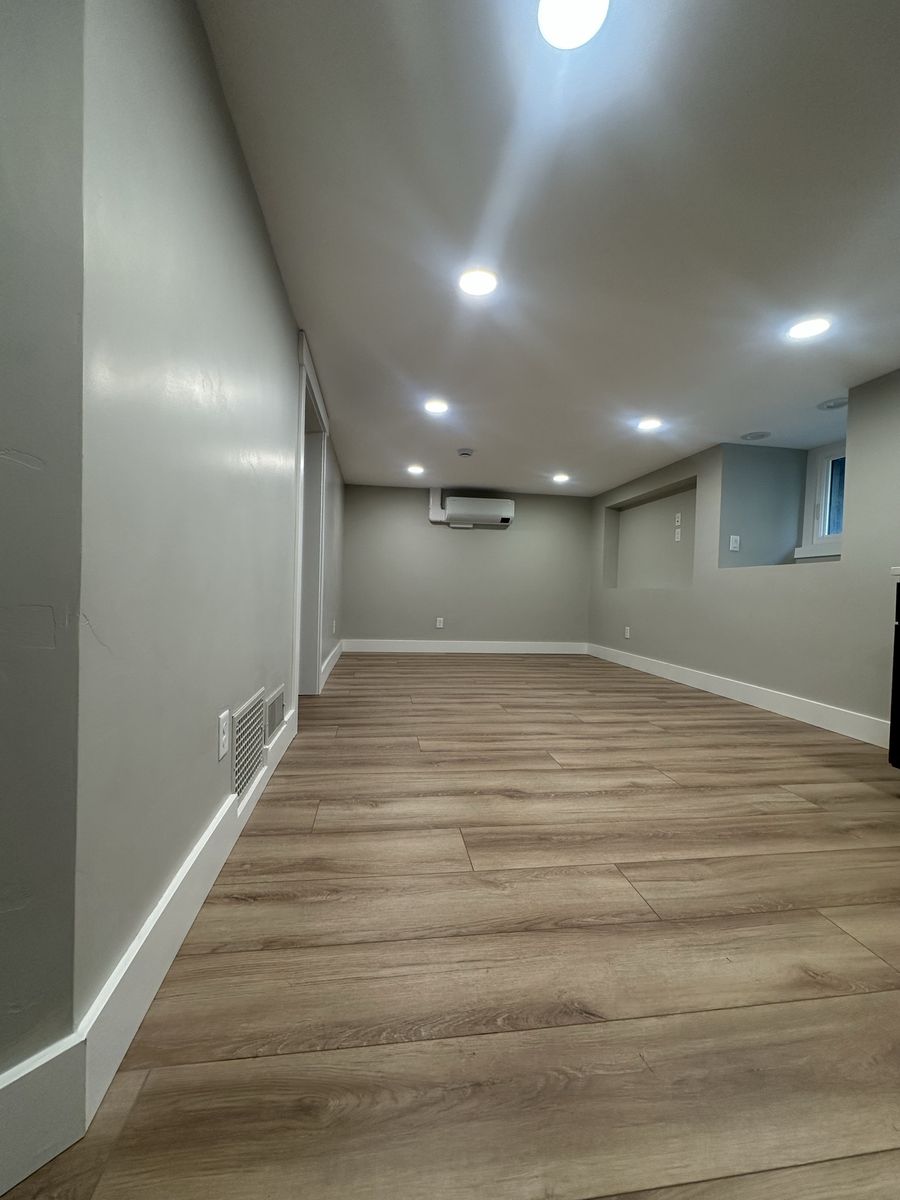 Large Downstairs Office Area for Rent