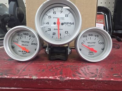Auto Meter Gauges & Tach