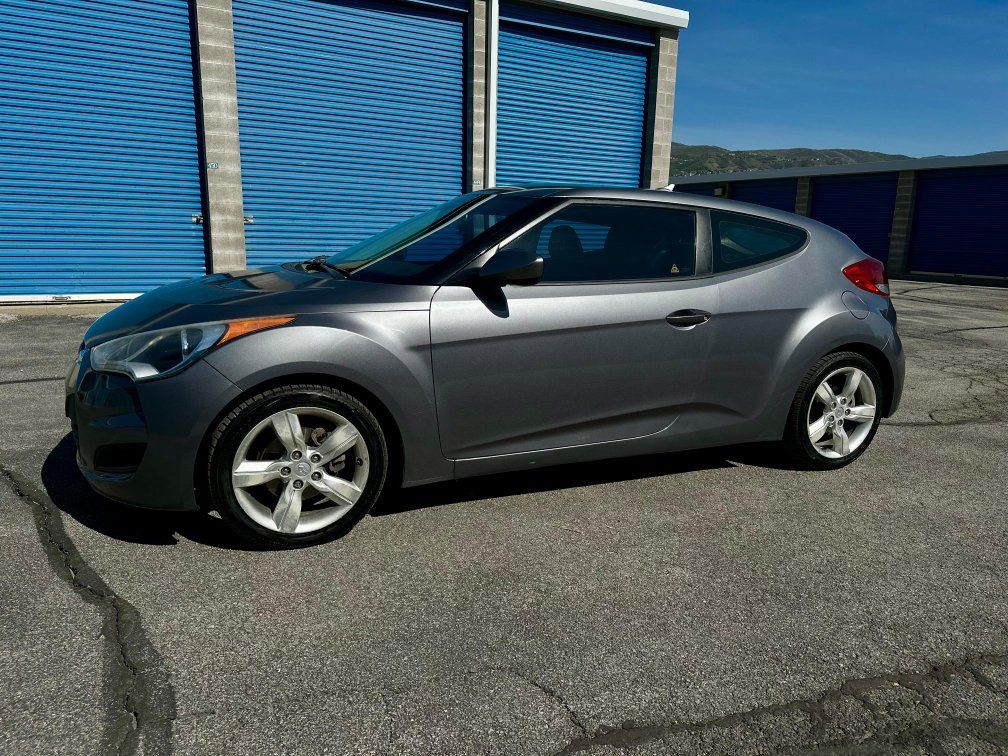 2012 Hyundai Veloster Base
