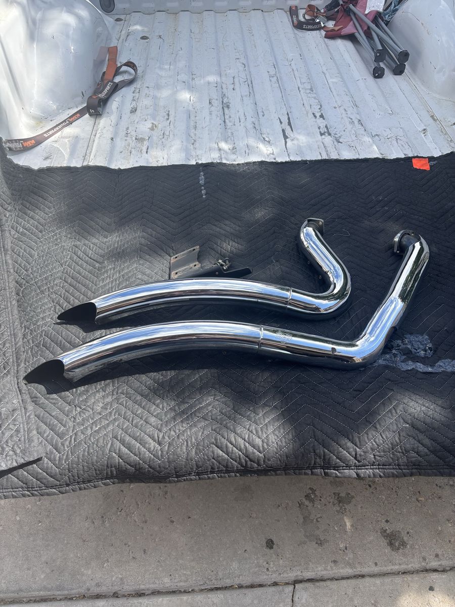 Vance & Hines PCX Big Radius 2-Into-2 Exhaust for Harley Touring 2010-2016 - Chrome