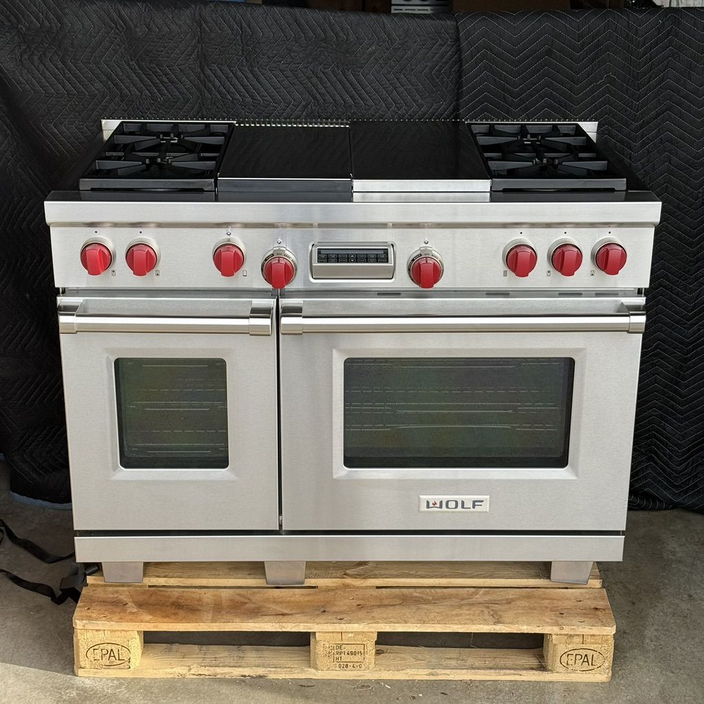 Wolf 48” Dual Fuel Range DF484CG - Great Condition