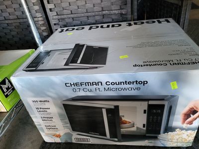 Chefman Counter Top Microwave
0.7cu.ft