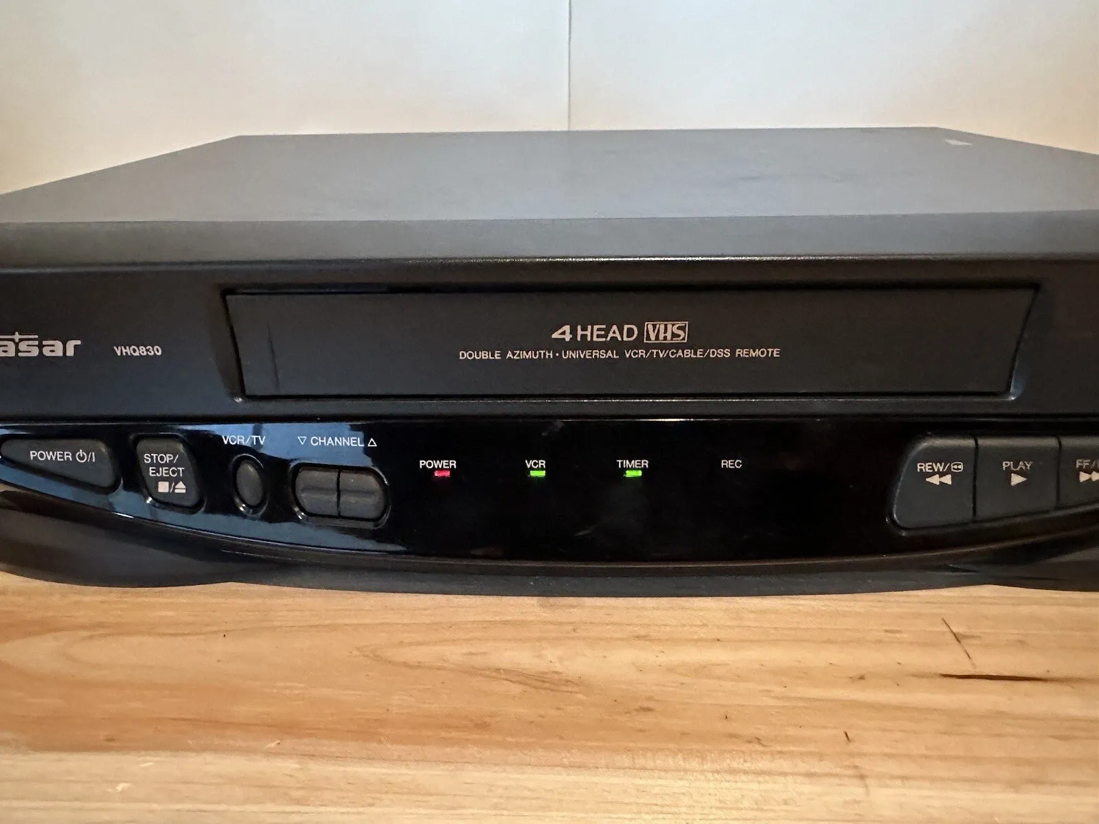 Quasar HQ VCR/ Video Cassette Player/ Recorder.