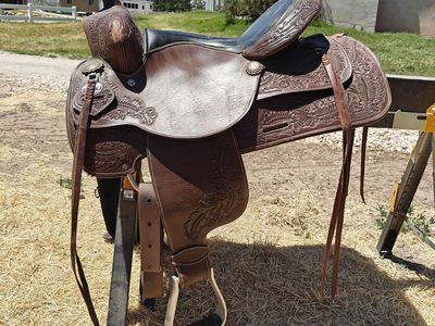 15" Tough 1 by Royal King saddle