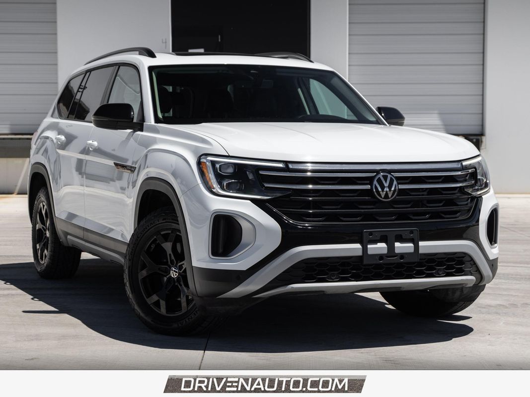 2024 Volkswagen Atlas Peak Edition SE 4Motion