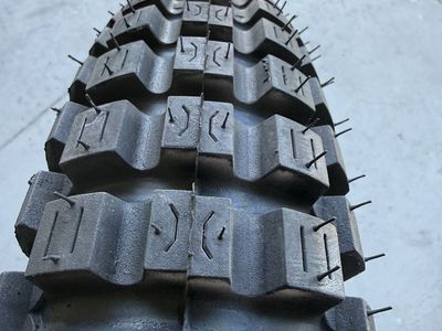 Shinko 241 4.00-18. 3.50-19