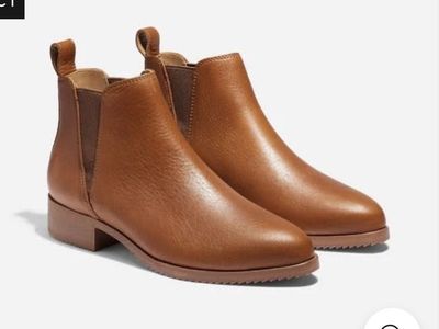 Nisolo Chelsea Boots - size 8