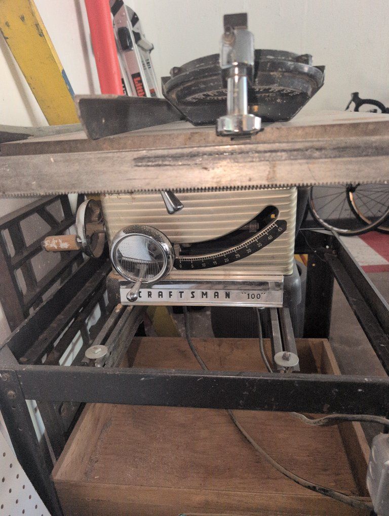 Craftsman 100 Table Saw with Stand and Motor