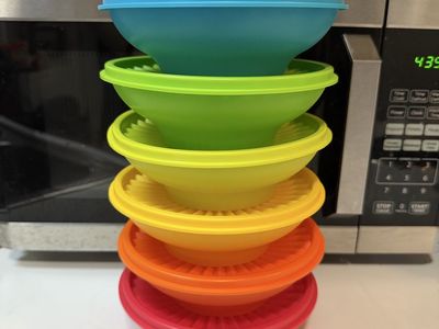 Tupperware Salad Bowls with Seals. NEW