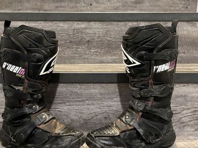 Wonens Oneal Size 7 Boots