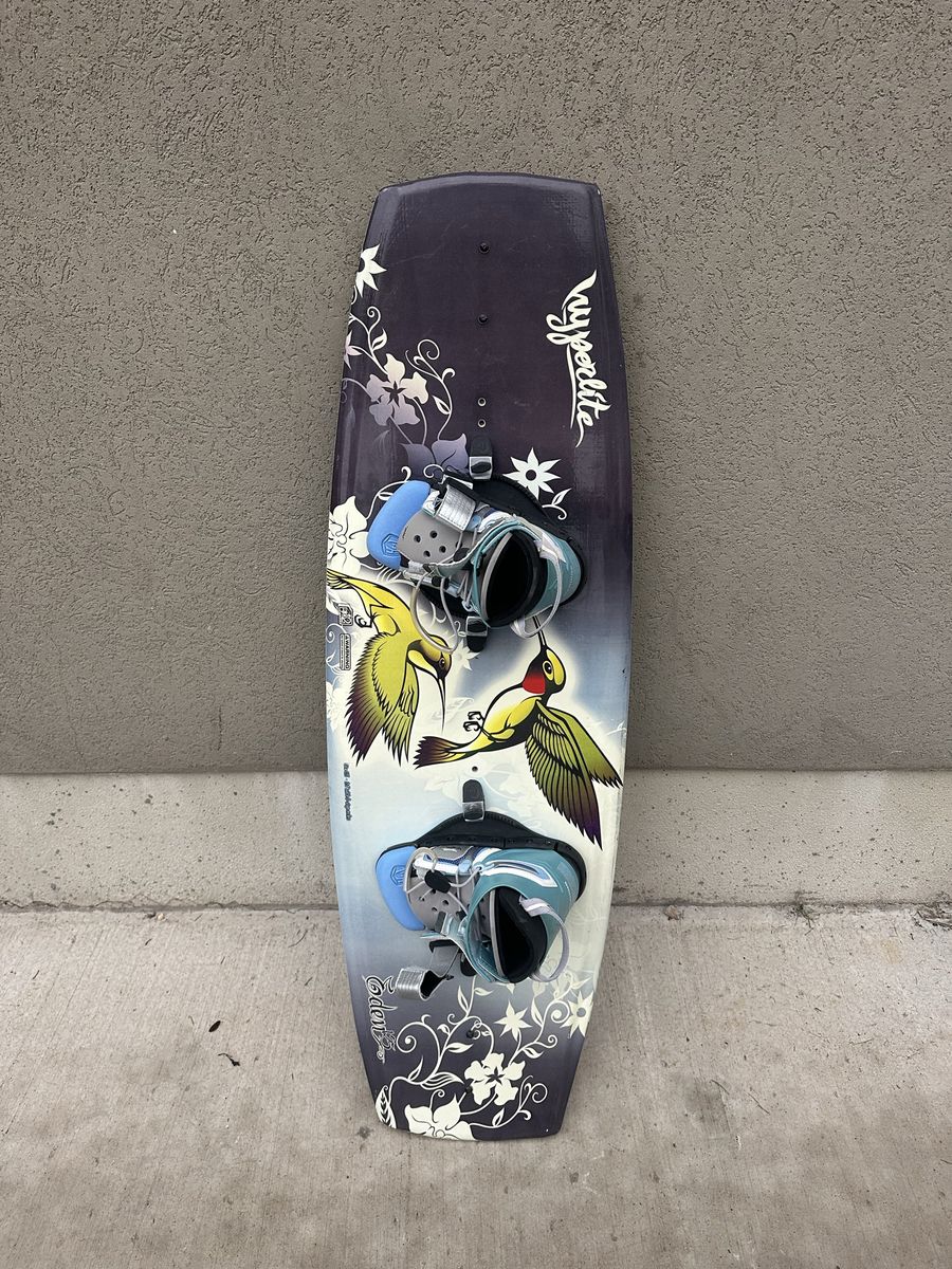 Hyperlite Eden 125 Women’s Wakeboard with Bindings
