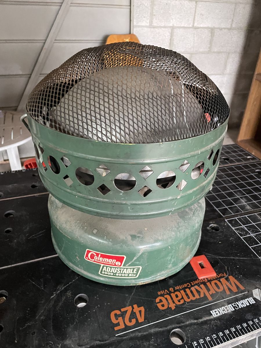 Vintage 1974 Coleman Catalytic Heater 3500BTU 5...