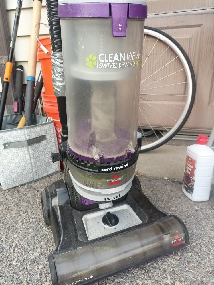 Bissell CleanView Swivel Rewind Pet Upright Bagless Vacuum - Powerful Pet Hair Cleaning