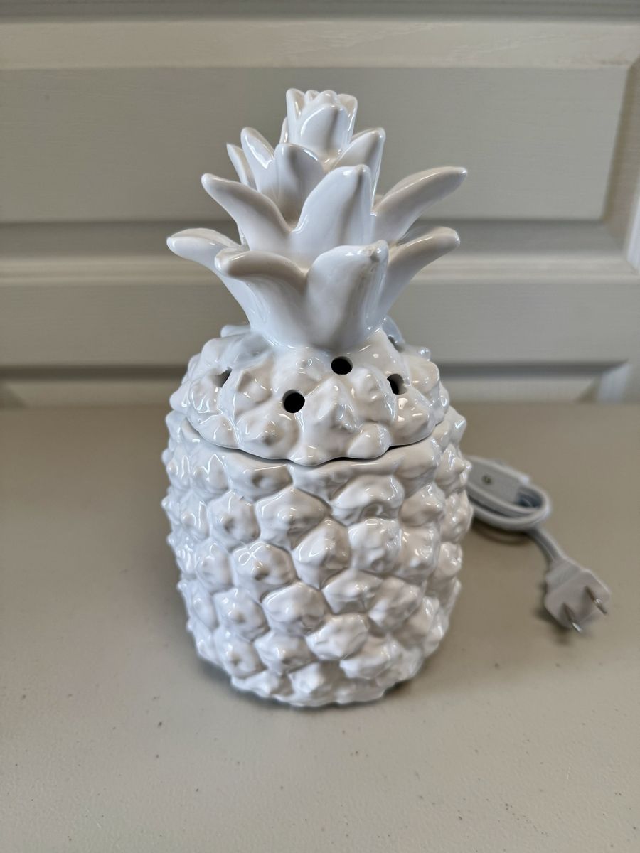 Scentsy Southern Hospitality White Pineapple Wax Warmer