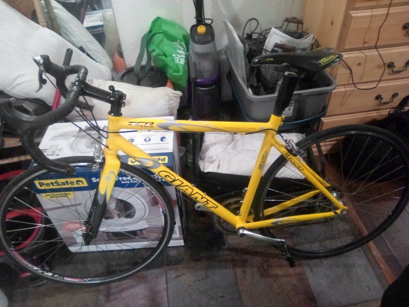 Classic Giant TCR Two Compact Road Bike – Great Condition!