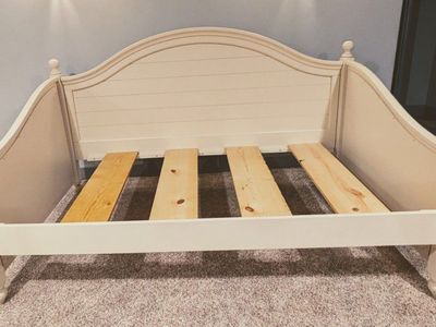 White Wood Daybed Frame with Slat Support - Used