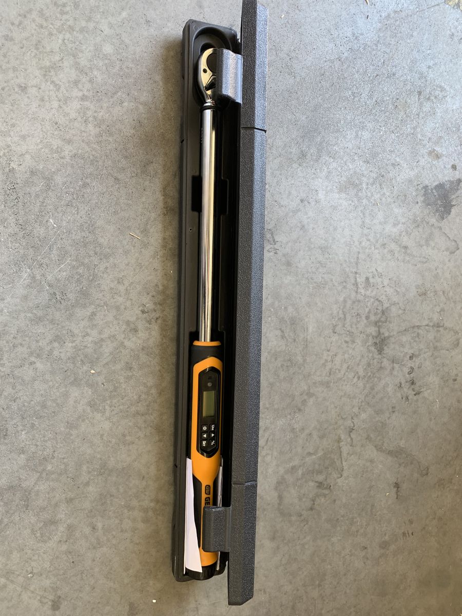 GEARWRENCH 1/2 in. Drive 25-250 ft./lbs. Electronic Torque Wrench