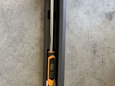 GEARWRENCH 1/2 in. Drive 25-250 ft./lbs. Electronic Torque Wrench