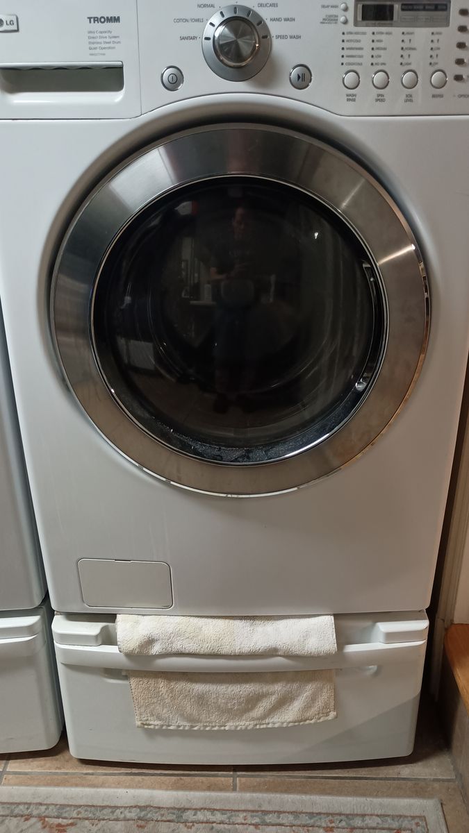 LG front loader washing machine
