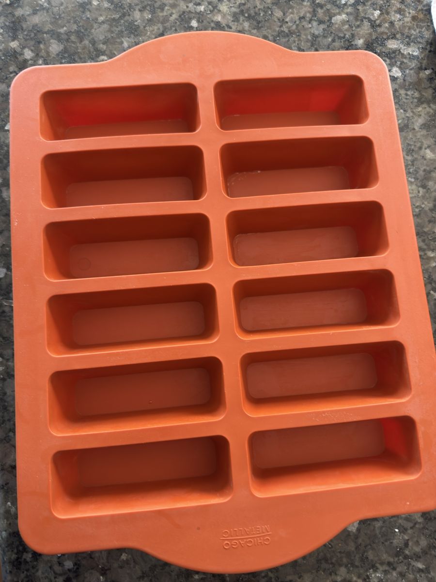Individual silicon baking pan