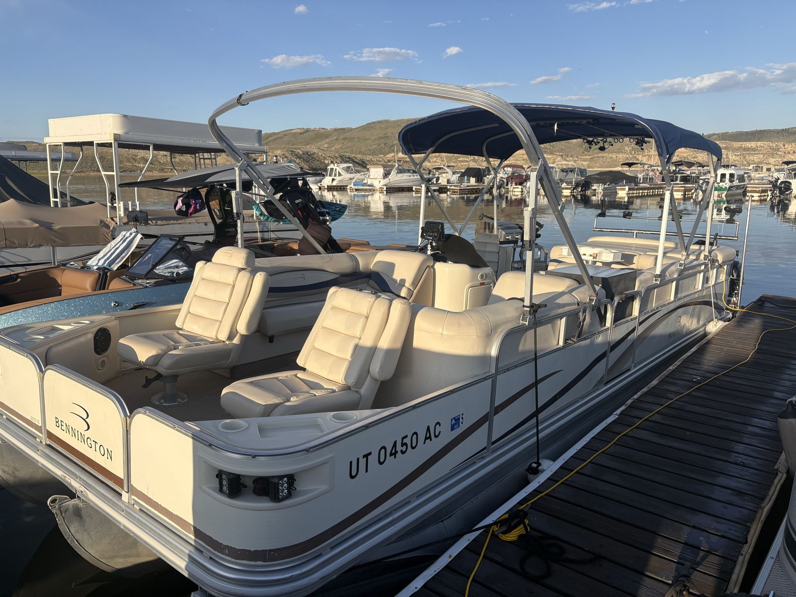 2003 Bennington  2575 FS