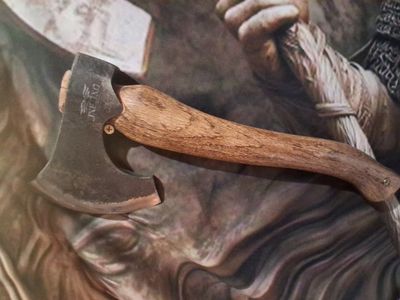Berserker hatchet