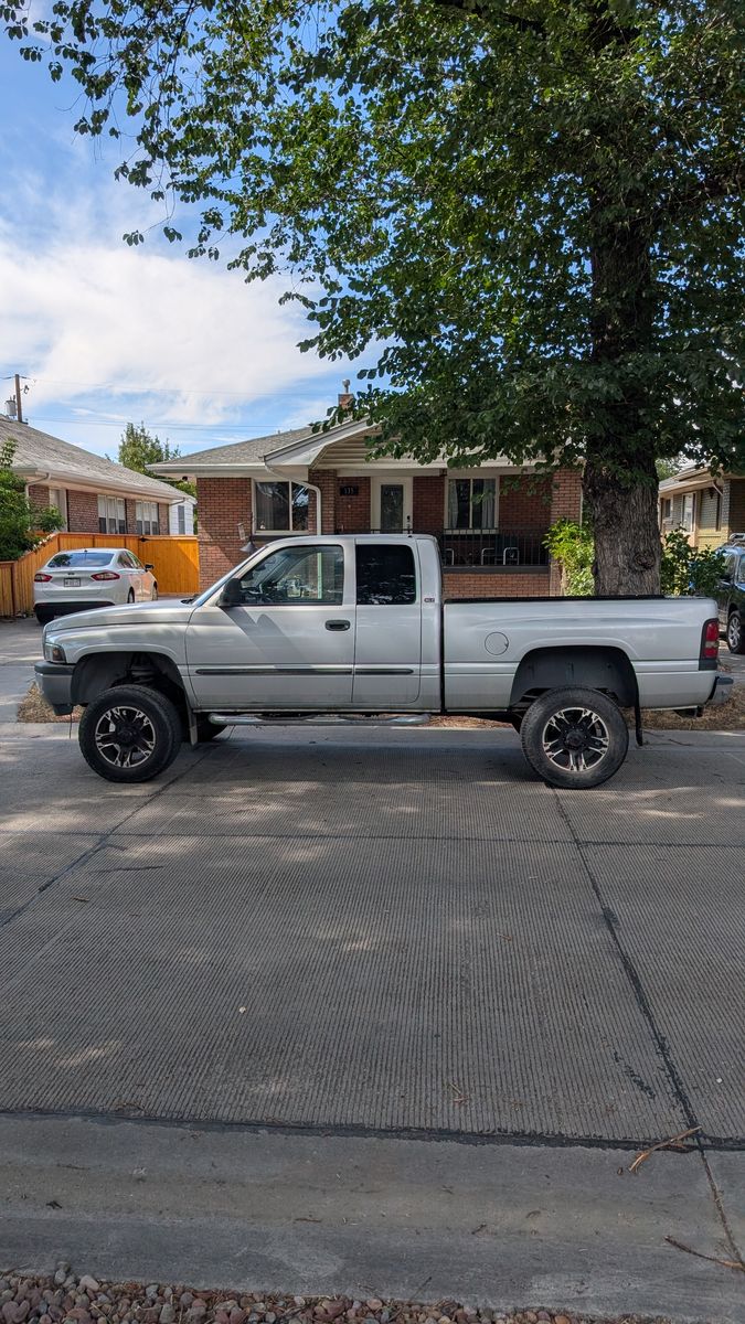 2002 Dodge Ram 2500 SLT Plus