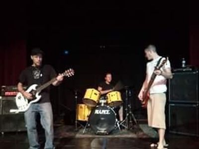 Serious musician seeking other serious musicians!