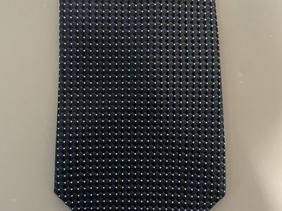 Calvin Klein 100% Silk Neck Tie