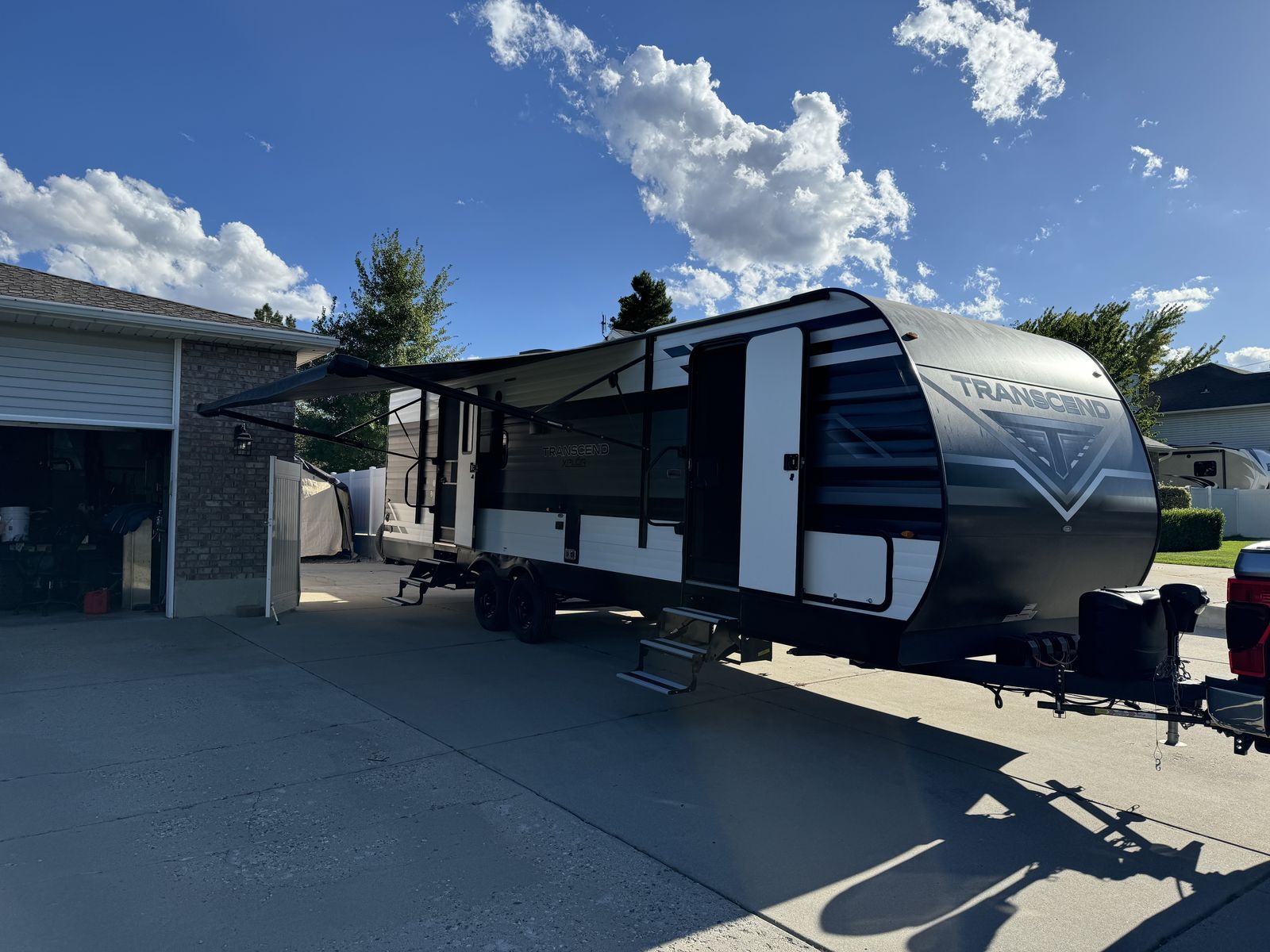 MINT CONDITION GRAND DESIGN TRAILER