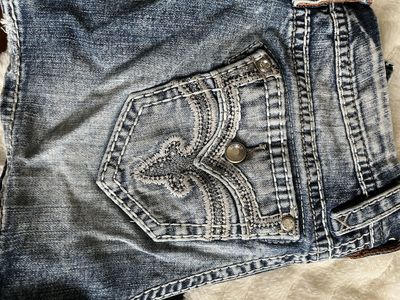 Rock Revival Kalila Easy Fit shorts Women's Size 29 Embellished Pockets