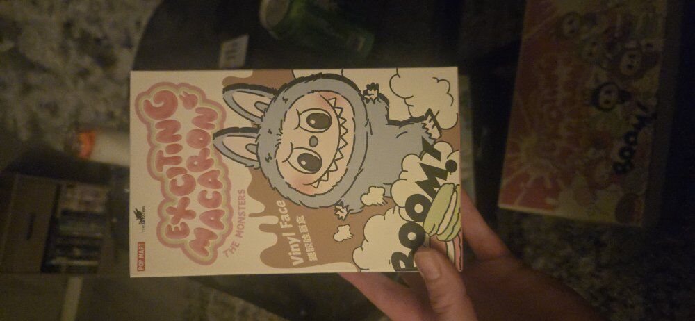 EXCITING MACARON LABUBUS