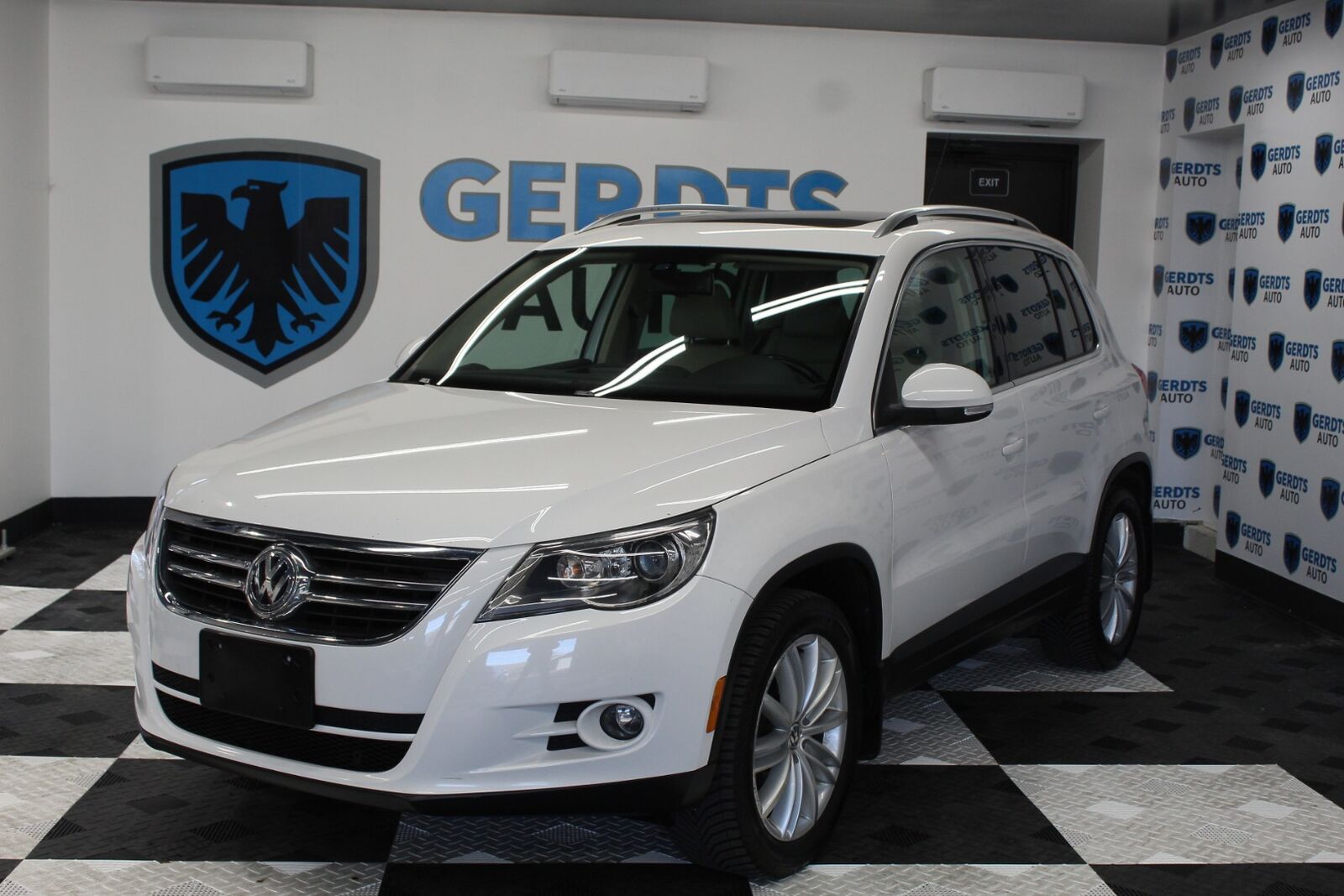 2010 Volkswagen Tiguan SE 4Motion