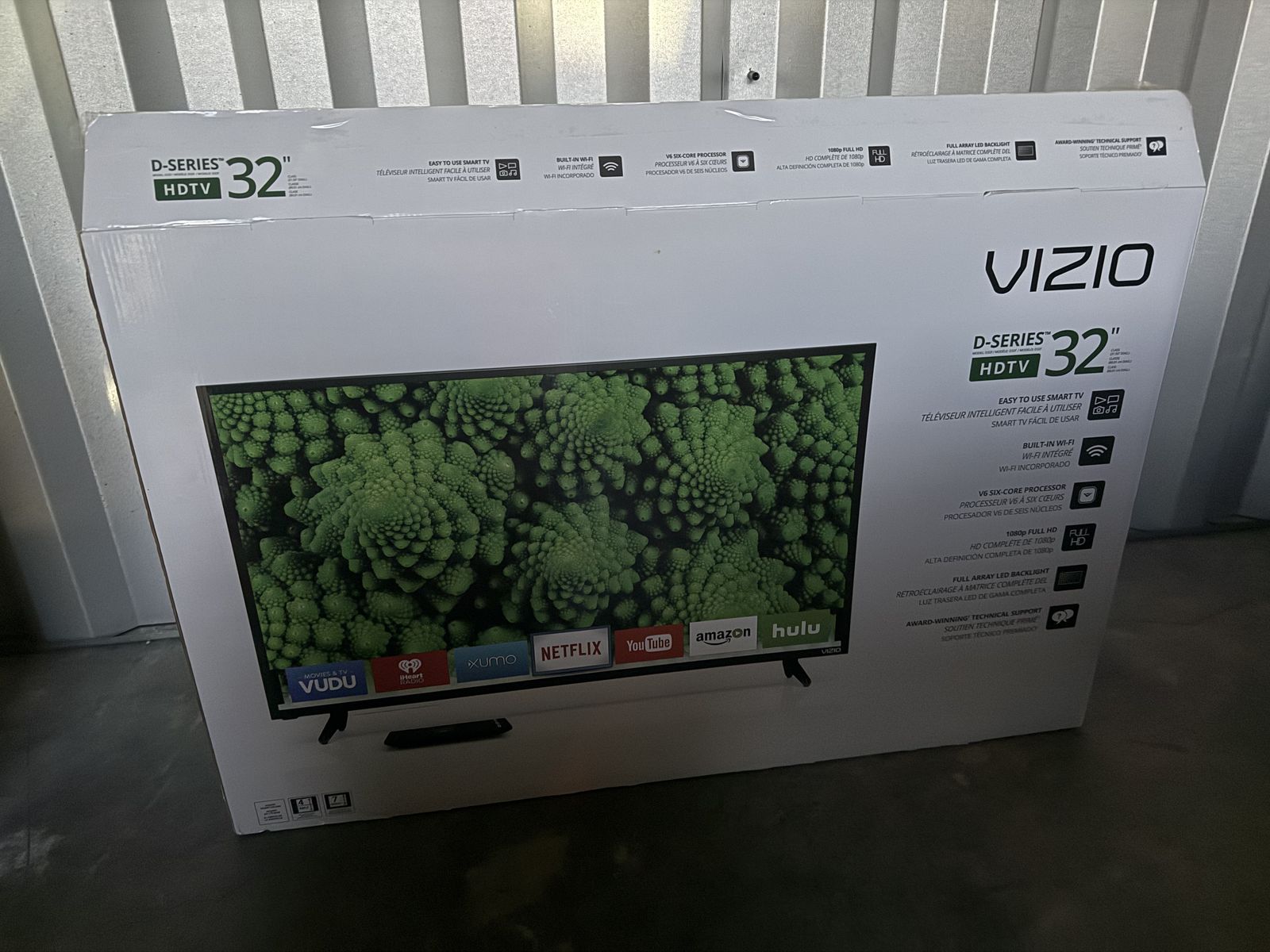 Vizio HDTV LED Smart TV 32 Inch New In Box